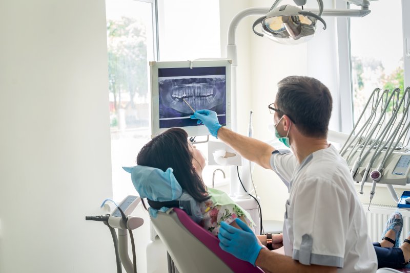Person with emergency dentist